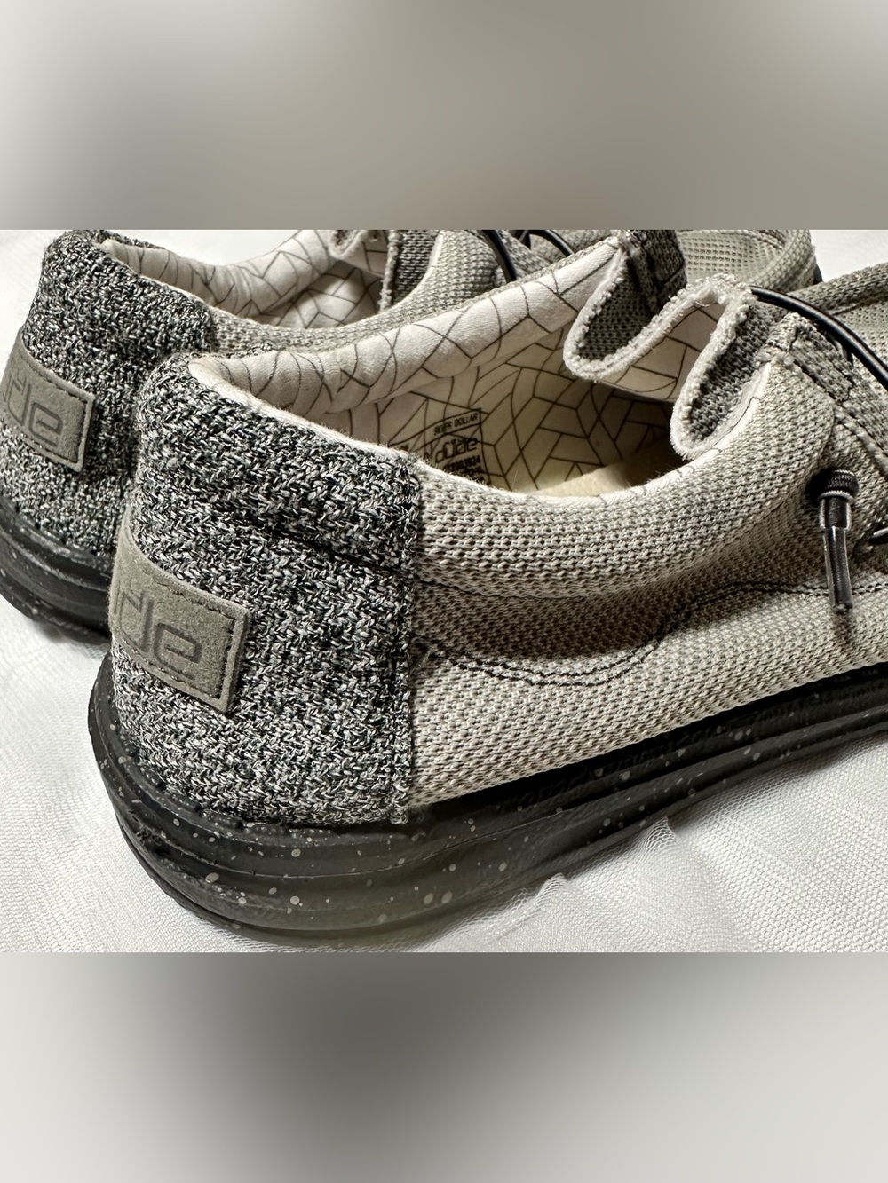 HEYDUDE Men's Wally Grey Textured Knit Easy On Loafers Speckled Sole Size 9